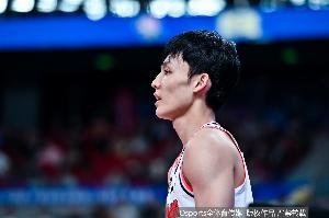 6分6助媒体人：徐杰本场遇阻 教练组需为其解锁进攻密码