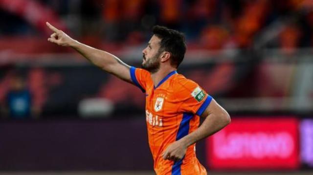 【中超】卡扎伊什维利戴帽徐皓阳头球 申花3比3泰山