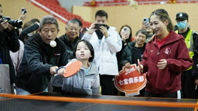 MKSPORT-和徐寅生刘诗雯打球是什么样的体验？特奥选手圆梦乒乓舞台|俞世根|新民晚报|男子单打|冰球|老师_新浪新闻