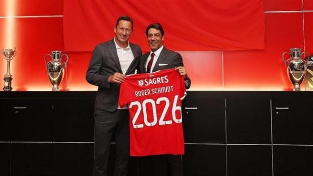 MK体育官方网站-36胜7平1负 领跑葡超 欧冠进8强 施密特续约加薪