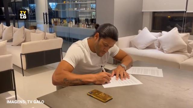 MK体育app-浩克回归巴甲年薪不足230万欧 签2+1合同落叶归根